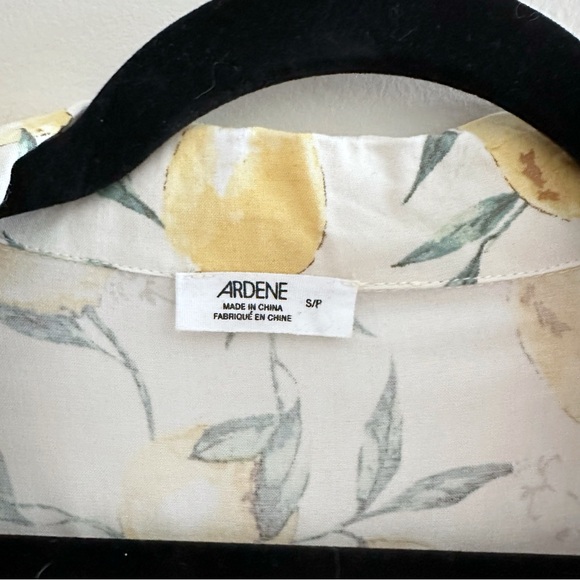 Ardene Lemon Print Short Sleeve Cropped Loose Fit Blouse S - Picture 6 of 6